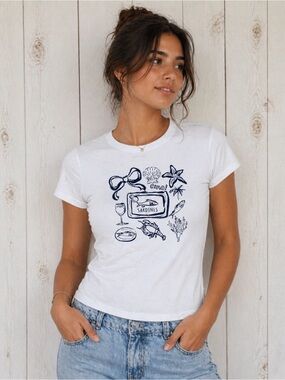 Bear Dance Coastal Graphic Baby Tee ~ Seaside Sketch Ciao Shell Starfish~ Size L
